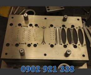 Mẫu khuôn dập liên hoàn 04